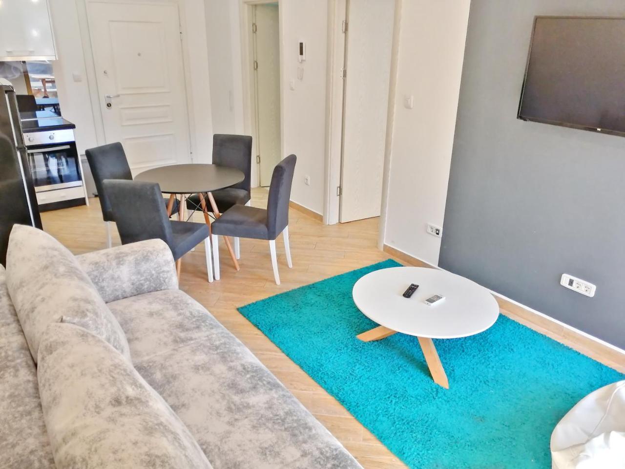 Sea Breeze Lux Apartments Μπούντβα Εξωτερικό φωτογραφία