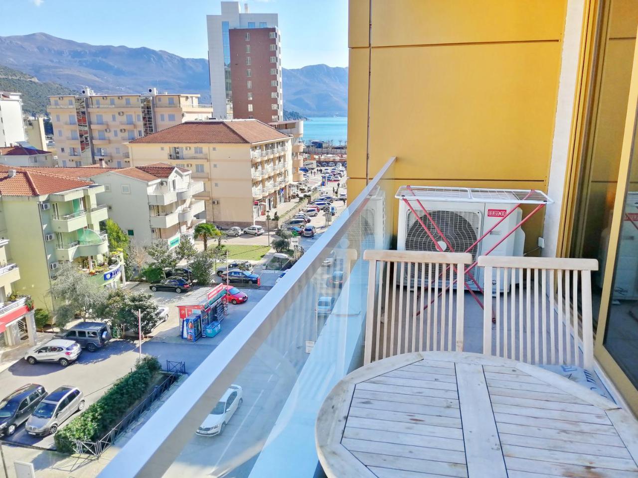 Sea Breeze Lux Apartments Μπούντβα Εξωτερικό φωτογραφία