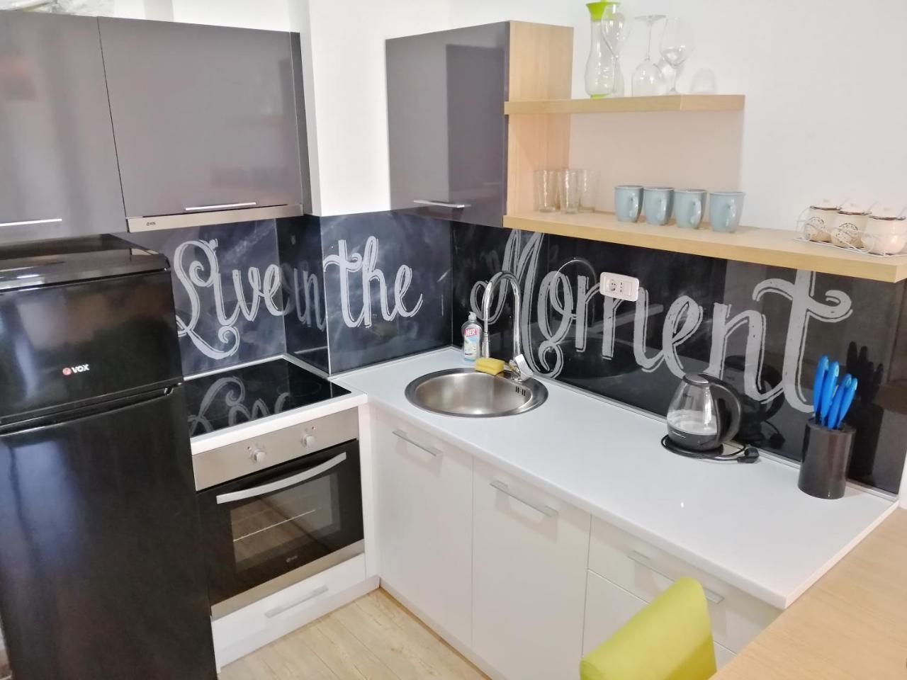 Sea Breeze Lux Apartments Μπούντβα Εξωτερικό φωτογραφία
